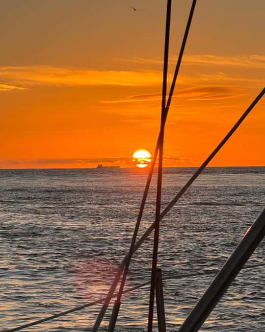 Porto shared Thullium Sailboat, enjoy magic sunset&open sail - Who the crew is like (and why it matters)