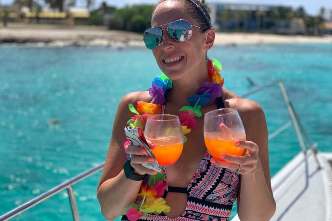 Premium Catamaran Afternoon Sail: Snorkeling and Lunch - Onboard food and drinks: open bar, but lunch is light