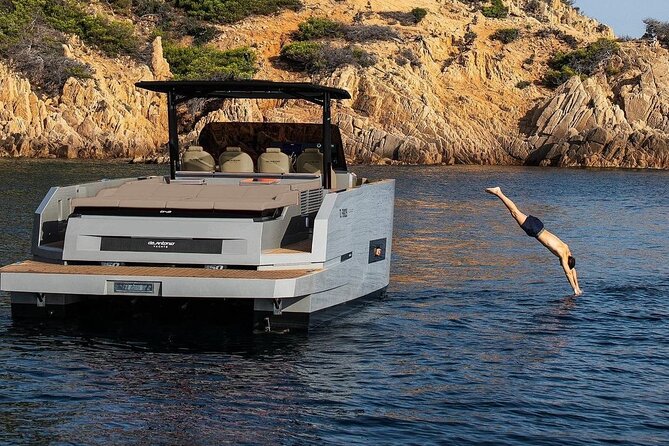 Private 5-Hour Cruise on Brand-New Luxury Yacht in Mykonos (Para Voce) - Para Voce Yacht: what makes it feel like a true private day