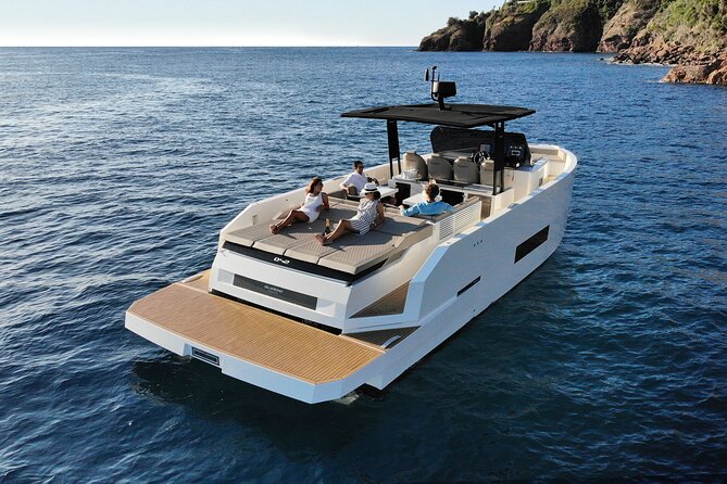Private 5-Hour Cruise on Brand-New Luxury Yacht in Mykonos (Para Voce) - Paradise and Super Paradise: famous energy, but calmer from your deck