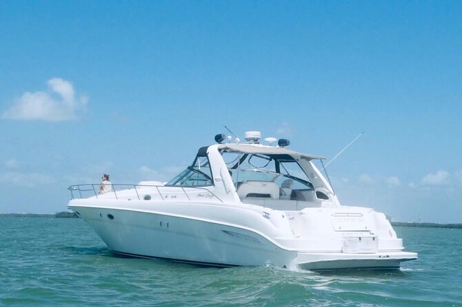 Private 50FT Yacht Rental in Cancún P8 - Practical comfort and snorkeling notes that can save your day