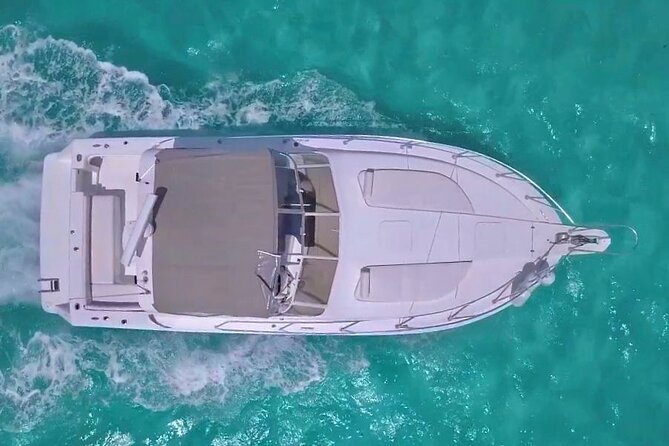 Private Cancun Yacht Tour 42ft up to 8 pax - Private yacht time in Cancun: what 42 feet really means