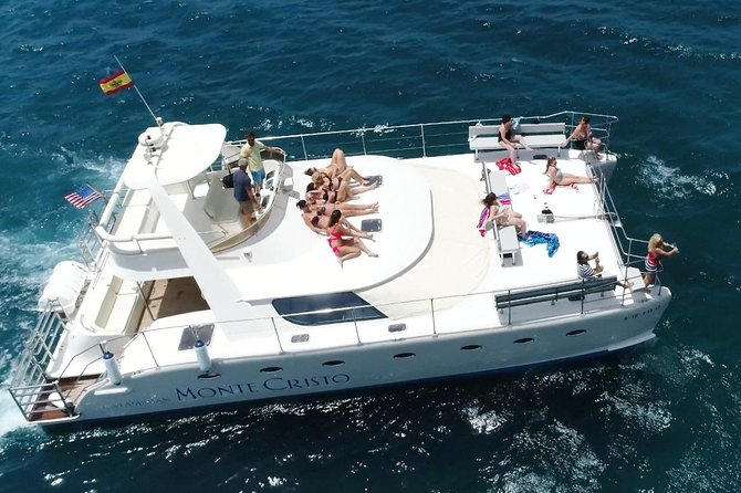 Private Catamaran Charter with Transfer, Buffet and Snorkeling - The short version: what this charter is really like