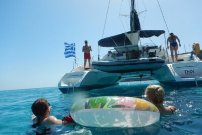 Private CATAMARAN daytrip - Lindos/ Rhodos with Lunch and drinks - Getting there at 10:30: meeting point near Lardos (and hotel pickup)