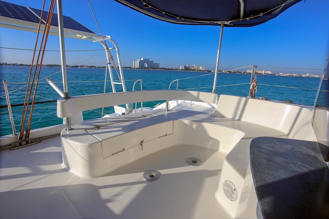Private Catamaran from Cancun to Isla Mujeres | For up to 30 pepl - What’s Included vs Not: Plan Your Food and Budget