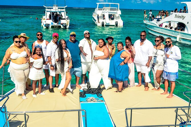 Private Catamaran wonderful Snorqueling slide & entartaiment team - Onboard vibe: captain, crew, snacks, and music control