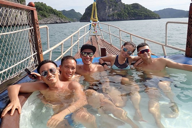 Private Full-Day Blue Dragon Yacht to Angthong National Marine Park - Emerald Lake (Blue Lagoon) at Ko Mae Ko: viewpoint or beach time