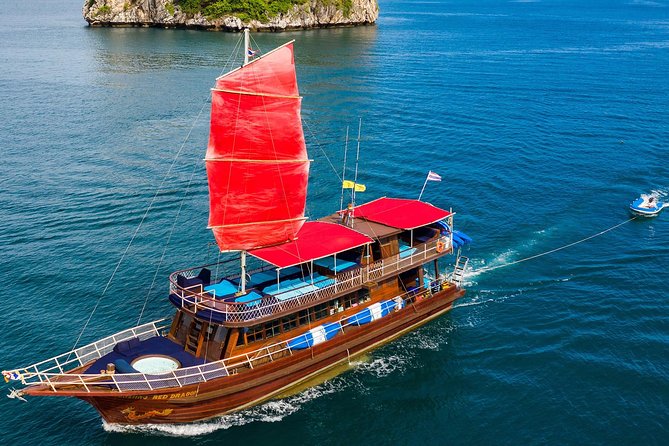 Private Full-Day Red Dragon Yacht to Angthong National Marine Park - Ko Thong Thaeng, Ko Wa Noi, and the Blue Lagoon approach