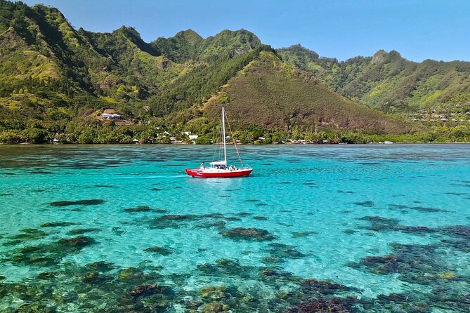 PRIVATE Half Day Tour : Moorea Snorkeling & Sailing on a Catamaran named Taboo - Voil’a Moorea and the lagoon approach: the flow of the day