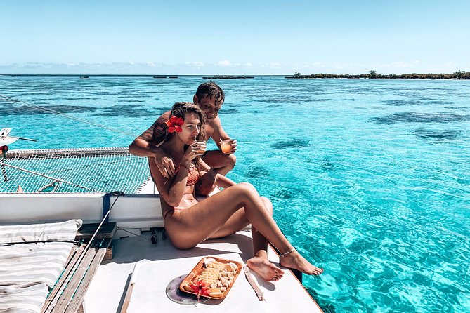 PRIVATE Half Day Tour : Moorea Snorkeling & Sailing on a Catamaran named Taboo - Guide quality: local facts, clear English, and real instruction