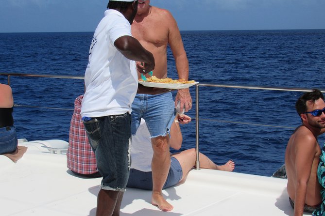 Private Luxury Catamaran Cruise in St. Lucia - Drinks, Snacks, and the Food Setup That Keeps You Relaxed