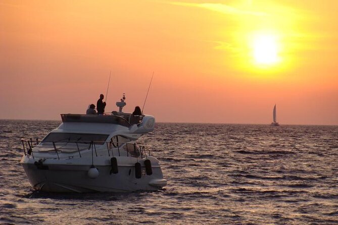 Private Motor Yacht Cruise with BBQ, Open Bar & Transfers - Morning vs afternoon: choosing between water time and sunset views