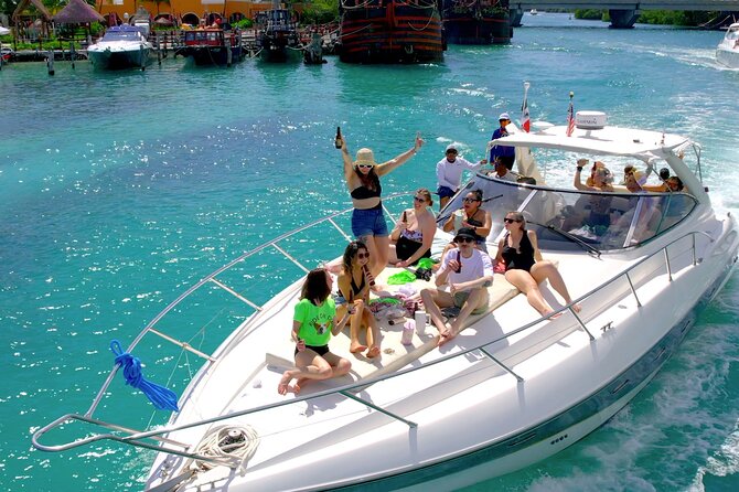 Private Premium Yacht 46FT Rental in Cancún - Snorkeling at the Coral Reef or Sunken Ship: Conditions Decide