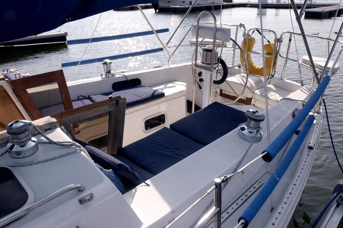 Private Sail New York with Brooklyn Sail (Reserve the entire boat) - Day vs sunset vs night: when timing changes everything