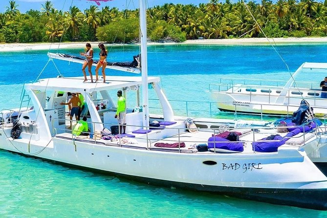 Private Sailing Catamaran - Wi‑Fi on Board and a Restroom Onboard: Small Things That Save Time