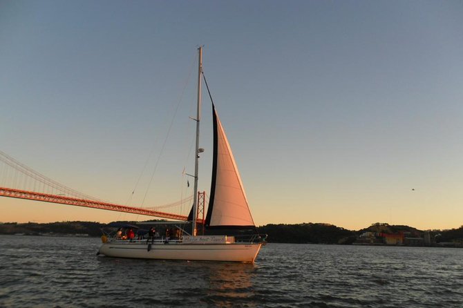 Private Sailing Cruise in Lisbon with Drinks - Your route: the sights you’ll see as the light fades