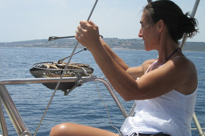Private Sailing - dolphin Experience Estepona - drink & food - 4h - Food and drinks built for a 4-hour sail day