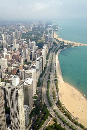 Private Sailing on Beautiful Lake Michigan - Navy Pier, Chicago - Private charter sailing on Lake Michigan: what makes it worth your time