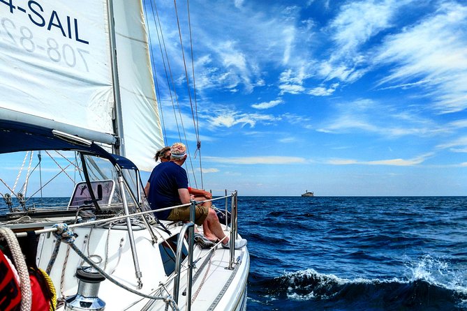 Private Sailing on Beautiful Lake Michigan - Navy Pier, Chicago - From 801 E Grand Ave to the water: getting on board without stress