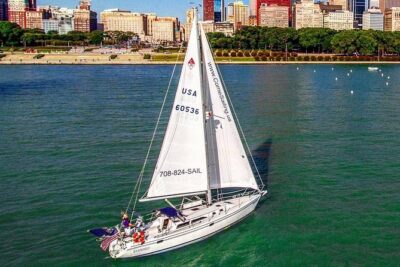 Private Sailing on Beautiful Lake Michigan - Navy Pier, Chicago - How the captain builds your route: wind, landmarks, and real flexibility
