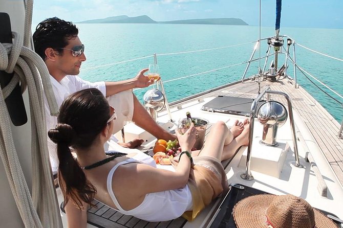 Private Sailing Yacht Charter by Independence from Koh Samui - Choosing your cruise: sunset mood vs Ang Thong day