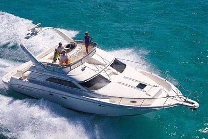 Private SeaRay 47ft Yacht Rental Cancun 23P6 - Private SeaRay 47ft Yacht Rental: what you’re really buying in Cancun