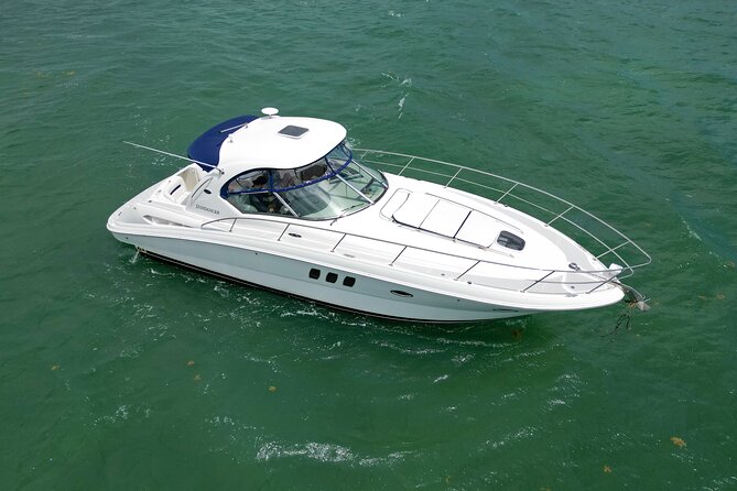 Private tour for 12 people on a 40 ft Yacht, Ft Lauderdale bay - Key things that make this charter worth it