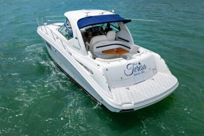 Private tour for 12 people on a 40 ft Yacht, Ft Lauderdale bay - Picking 2, 4, or 6 hours: what changes, not just the clock
