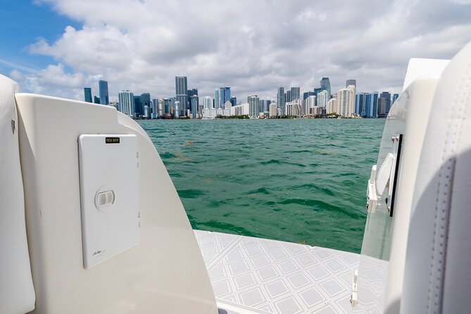 Private tour for 12 people on a 40 ft Yacht, Ft Lauderdale bay - Weather, swimming, and rescheduling: how to keep the day from going sideways