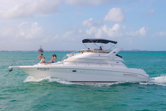 Private Yacht - 46 ft SeaRay Cancun Bay Snorkel 23P4 - What’s included: crew, ice, soda, water, and the bring-your-own advantage