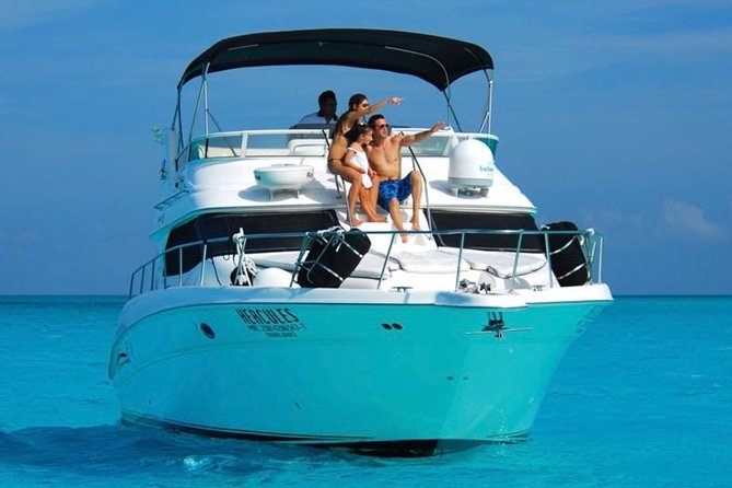 Private Yacht - 46 ft SeaRay Cancun Bay Snorkel 23P4 - Crew style: professional, attentive, and good at group energy