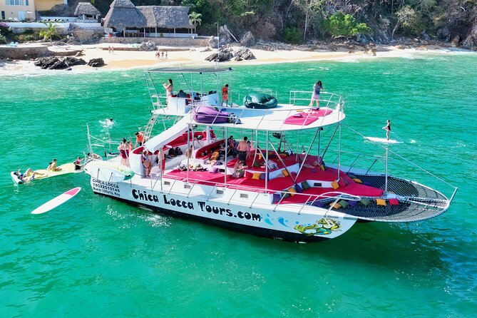 Private Yacht Charter on ChicaFun 1 Waterslides all inclusive - ChicaFun 1 on the Bay of Banderas: private, playful, and built for water time