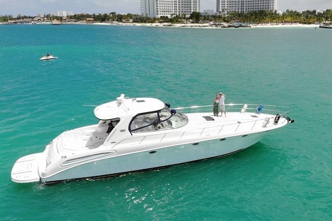 Private Yacht SEARAY SUNDANCER 60ft up to 20 pax 23P1 - Isla Mujeres and Playa Norte: the stop that turns a boat ride into a beach day