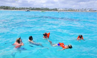 Punta Cana: Catamaran Tour with Reef Snorkeling and Open Bar - Boarding the Boat: What Makes This Catamaran Day Comfortable