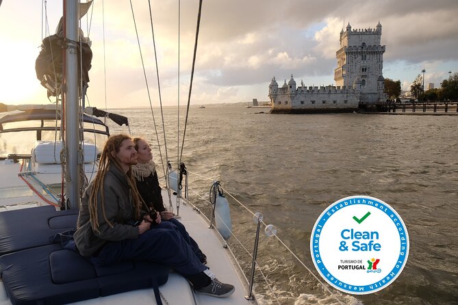 Relaxing Sailboat Cruise along the Tagus - Key moments on the Tagus with this small sailboat group
