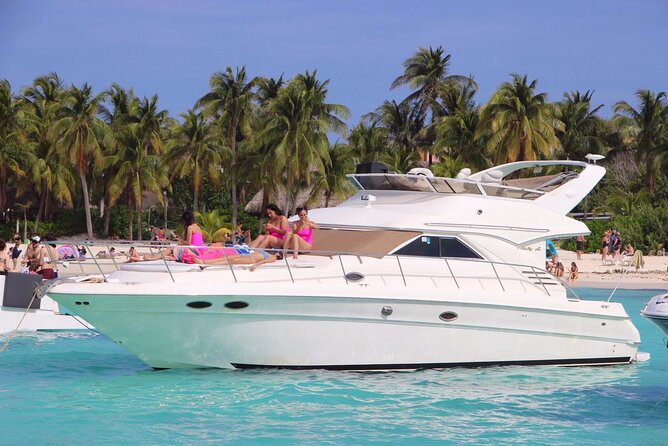 Rent a Private 46ft Yacht in Cancun - Group Size and Motion: Making It Comfortable for Everyone