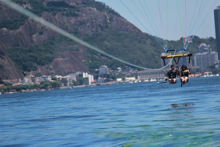 Rio de Janeiro: 2-Hour Boat Trip with Parasailing - Languages and Crew Communication: English, Portuguese, Spanish