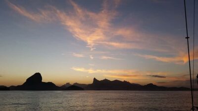 Rio de Janeiro: Guanabara Bay Sunset Sailing Tour & Drinks - Where You Start: Marina da Glória and a Smooth Check-In