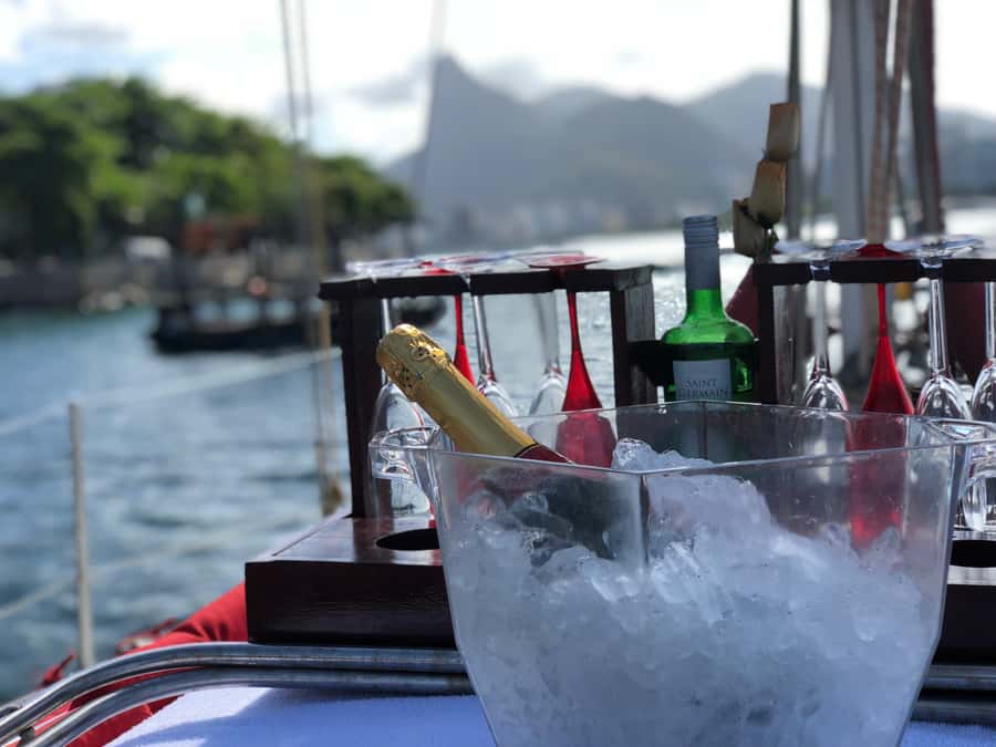 Rio de Janeiro: Sunset Sailing Tour - Drinks, Snacks, and the “Small-Group Attention” Factor
