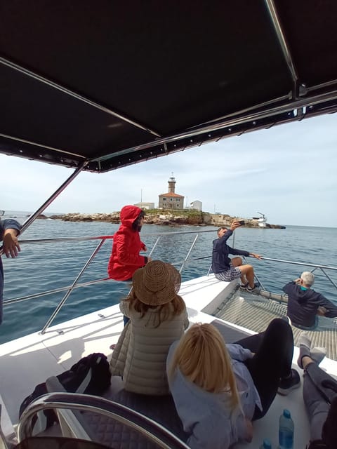 Rovinj: Sunset & dolphin group tours with Catamaran - Who This Tour Suits Best (and Who Should Skip It)