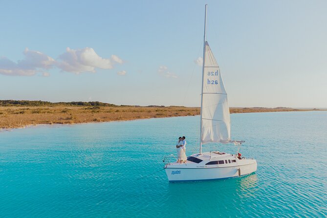 Sailboat tour across the seven colors lagoon in Bacalar - How the 3-hour schedule works in real life