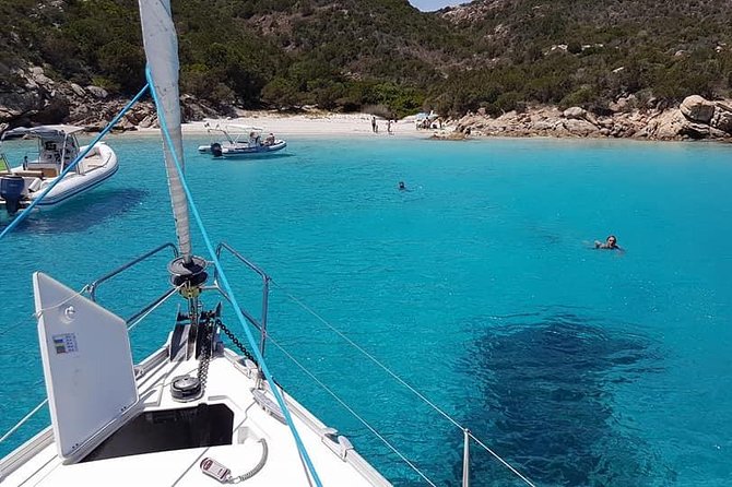 Sailboat tour from PALAU to the Maddalena Archipelago. - Lunch, aperitivo, and Sardinia on deck: what you actually eat and drink