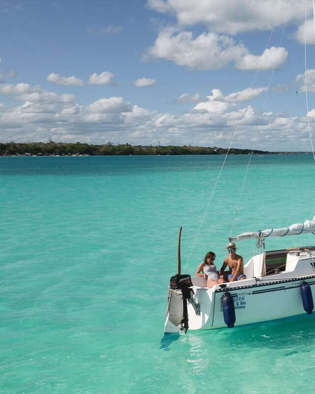 Sailboat tour in the seven colors lagoon of Bacalar - Seven Colors Lagoon Sail: the vibe you’re really paying for