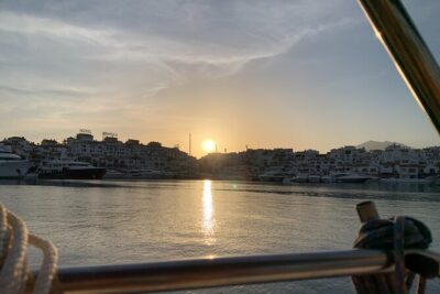 Sailing Adventure: Sailing, Dolphins and Relaxation with Drinks - Meeting at Puerto Banús Area and Getting on Board Fast