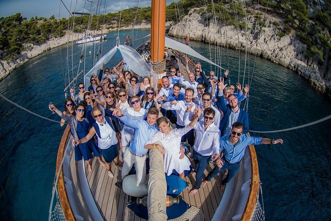 Sailing day in the heart of the Calanques - Calanque de Morgiou and Ile de Frioul: more coves, more water time