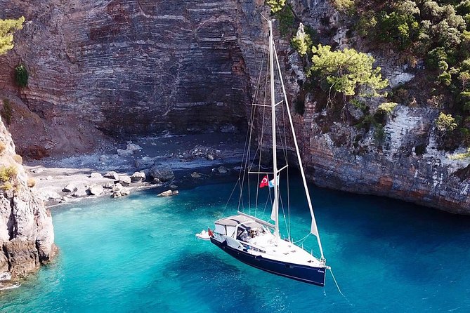 Sailing Day Tour with skipper and private chef in Kas Islands - Cukurbag Peninsula and Pigeon Island: Tea, Cake, and an Underwater War Tank