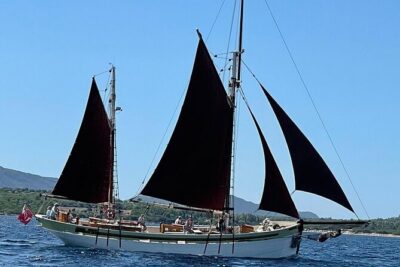 Sailing day trip on Tall Ship Andrea Jensen with Lunch and Wine - The Coral Riviera route and Capo Caccia’s vertical cliffs