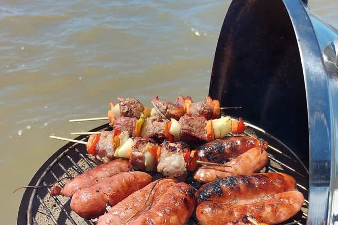 "SAILING TOUR: Tango and Choripan (typical Argentine food) - Rio de la Plata + a mate break: what happens in the first stretch