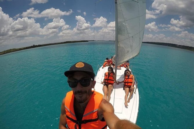 Sailing Tour through the Laguna de los Siete Colores - Bird Island: warm, clear water and an easy ending