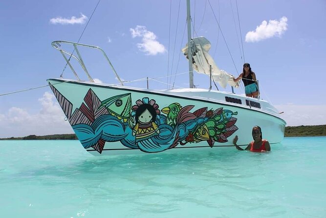Sailing Tour through the Laguna de los Siete Colores - Setting off on Laguna de los Siete Colores and Cenote Negro direction